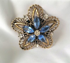 Lovely Vintage Joseff of Hollywood 1950s Blue Stone Floral Brooch -Signed!