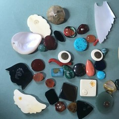 Mixed Lot of Vintage to Now Plastic Stone Carved & Note Cabs for Use in Jewelry