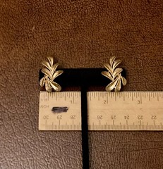 Vintage FRANCOIS Earrings Gold Tone Clip On Leaves Foliage Signed