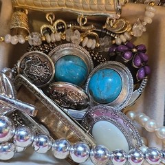 Mostly Vintage Jewlery Lot Some Signed All Wearable Brooches Necklaces Etc