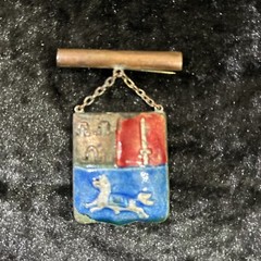 Vintage MEDAL w/Horse, Sword, Horseshoes under Top Bar