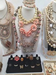 Peaches & Cream Gold Tone Jewelry. All Wearable. Some Branded. 96 PCs Lot #165