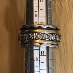 b49. Vintage Sterling Silver Brass CZ Crystal Spinner Band Ring Size 6.75. 15.5g