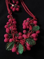 MIRIAM HASKELL HESS 20’S RED SILK CORD & LUCITE CHAIN CHOKER SUGAR BEAD CLUSTERS