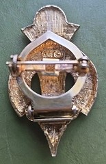 VTG Signed ART Brooch Hinged Scarf Clip Brushed Gold Tone 1 3/4″ Fashion Jewelry