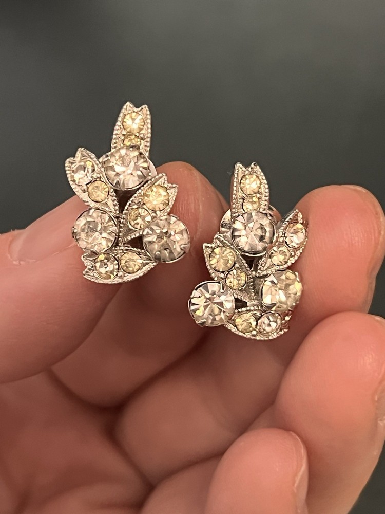 Vintage Early Eisenberg 1940s/1950s Rhinestone Stud Earrings Script “E” Signed!