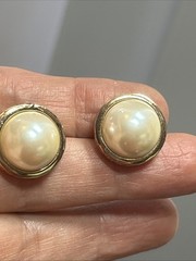38. Christian Dior Gold tone White Creamy Faux Pearl Stud Earrings 17mm, 9.7g