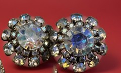 Vintage Estate Jewelry Lot 4 Pairs Clip On Earrings Rhinestone Pearl Blue Retro