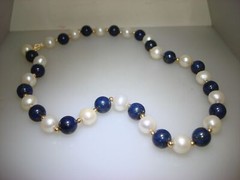 VINTAGE 14K GOLD LAPIS LAZULLI BEAD & CULTURED PEARL NECKLACE!18 1/2″ ESTATE