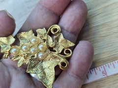 Vintage Gold Tone Grape Cluster Brooch Pin Faux Pearl Ivy Leaf Mid Century