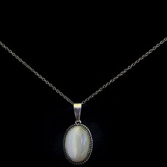 Moody Vintage White Cat’s Eye Moonstone Pendant Necklace—Milky Shimmer Effect
