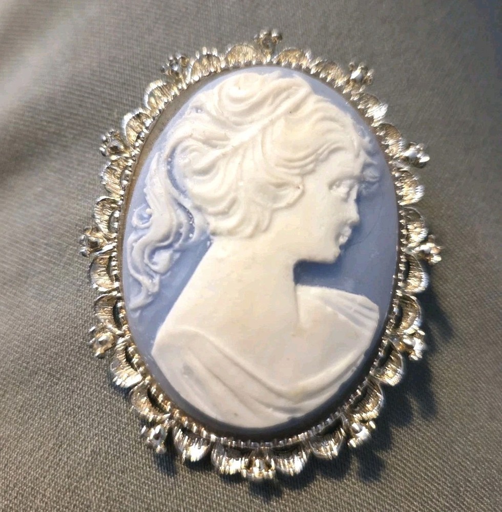 Vtg Victorian Revival Style Cameo Brooch Women’s Profile Filigree Classical 2×5″
