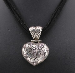 Sterling Silver Southwestern 1 5/8″💖Heart Pendant 16″ Black Leather Necklace