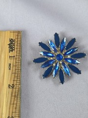 Vintage Star Burst Sky-Blue/Sapphire-Blue Resin Silver Tone Brooch Pin