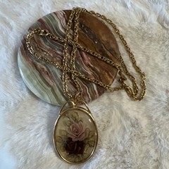 Vintage Victorian Cameo-Style Rose Floral Pendant Necklace Gold Tone 23” Chain