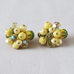 Vtg VENDOME Yellow Gold Faux Pearls Glass Balls Beads Clip On Earrings