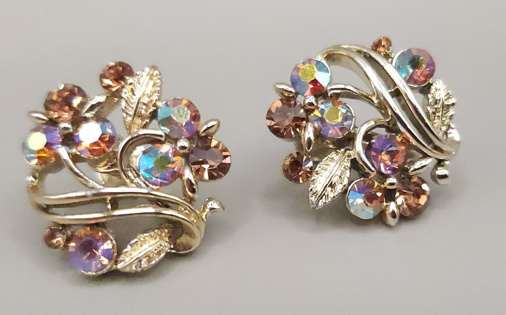 Vintage Lisner Signed Aurora Borealis AB Rhinestone Flower Earrings Screw-Back