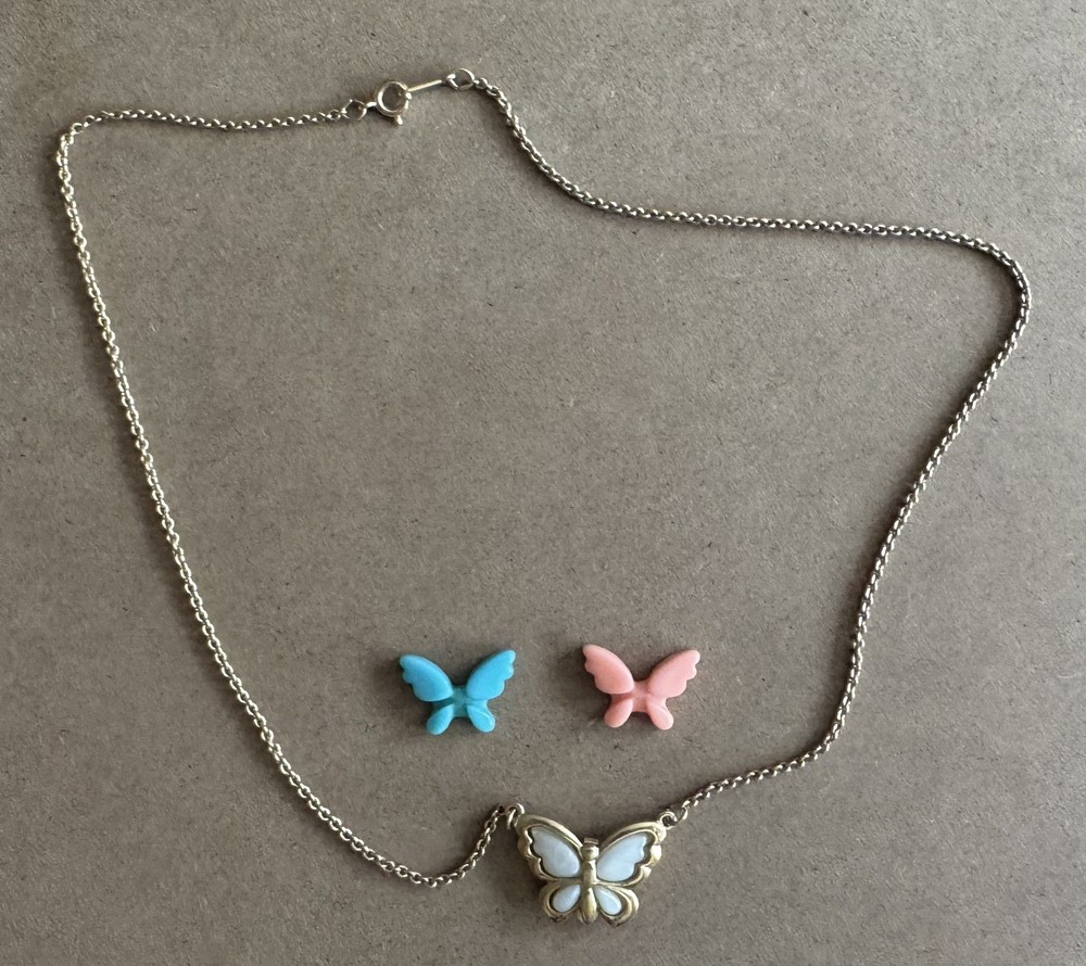 Vintage Jewelry Avon Goldtone Interchangeable Plastic Butterfly Necklace