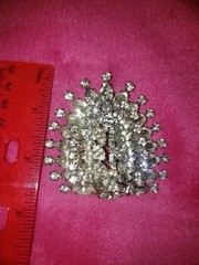 Beautiful Vintage Large Weiss White Rhinestone Brooch. Gorgeous LOOK!