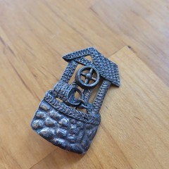 Vintage Pewter Wishing Well Brooch 3D Figural Moving Bucket Dangle Pin