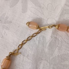 Vintage Crown Trifari Gold Tone Peach Moonglow Barrel Bead Choker Necklace