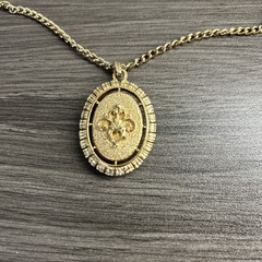 Vintage Avon Cameo Necklace Reversible Gold Tone 23” Statement Pendant