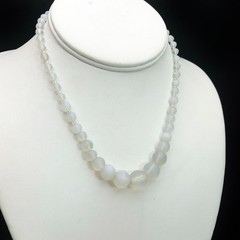 Vintage Graduated Satin Moonstone Opalite Moonglow Beaded Necklace
