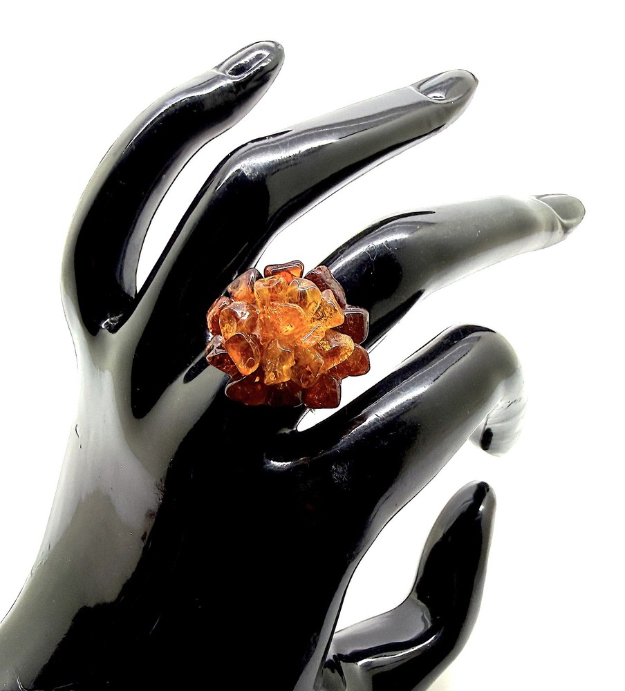 Unique cognac Whole Stone natural Amber Ring 2.45g