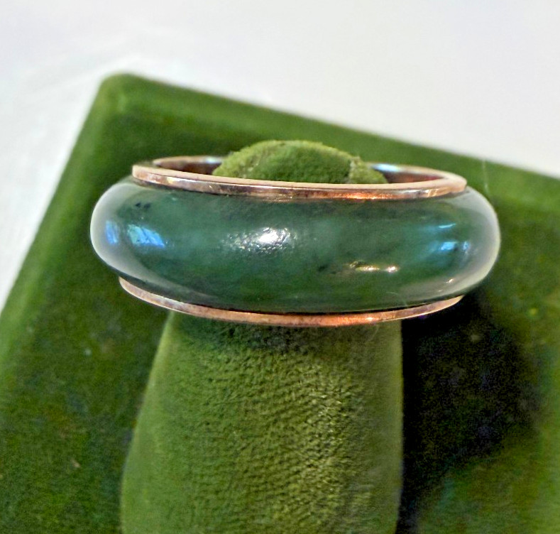 Vintage SOLID 14KT Gold Stamped Jade Size 8.5 Ring 4.66g New Old Stock!