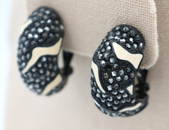 Vintage ST. JOHN Black Rhinestone Creamy Beige Enamel Shrimp Clip On Earrings