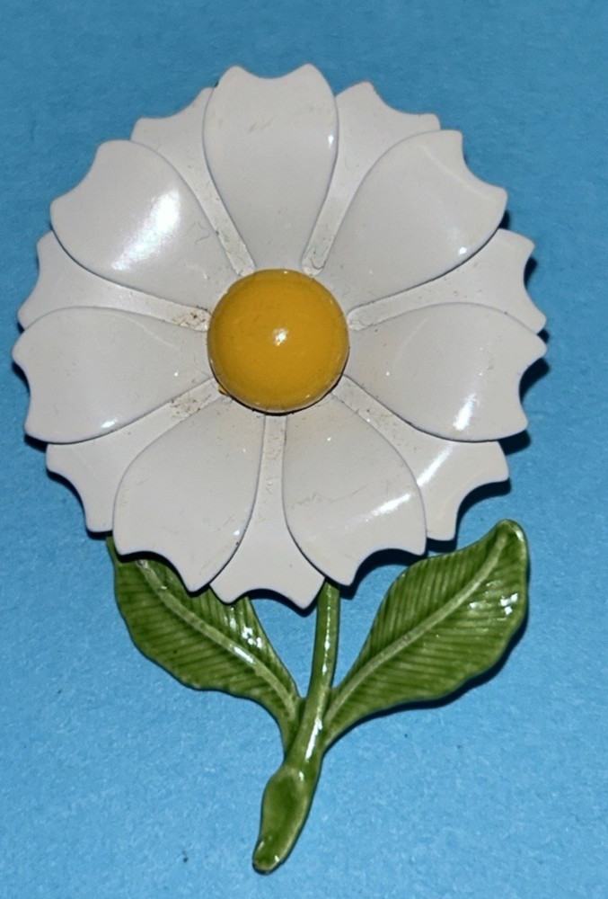 Vintage Daisy Flower Brooch White Yellow And Green Enamel Leaves Pedals 2 inches