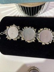 VINTAGE CLUSTER FAUX PEARLS & CRYSTALS TOGGLE 7″ STATEMENT BRACELET &2″ PIN SET