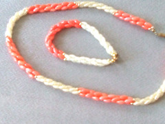 VTG 1980’S RED CORAL-FRESH WATER PEARLS 17″ CHOKER & MATCHING 7″ BRACELET
