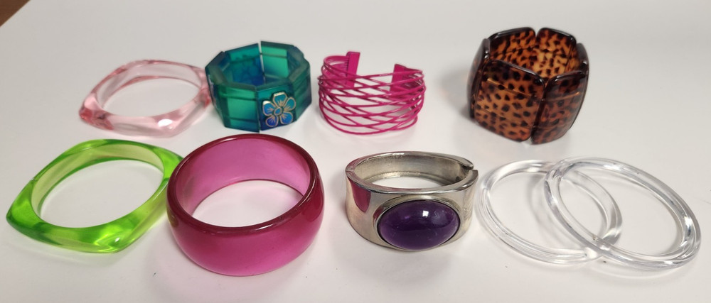 Bracelets Lot Of 9 Vintage Mixed Materials Bright Acrylic Metal