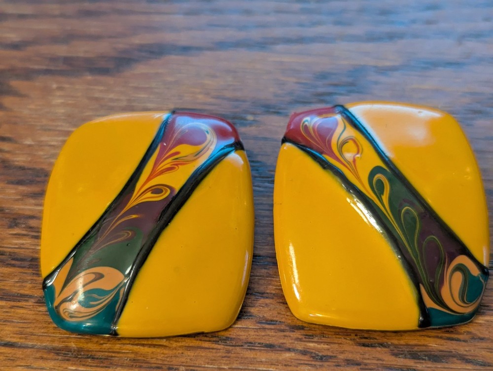 Vtg abstract earrings square enamel modern swirl art design pierced post mustard