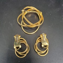 Vintage Gold Tone Twisted Knot Spiral Brooch Clip On Earrings Set