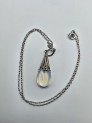 Vintage Sterling Silver Filigree Opalite Glass Teardrop Pendant Necklace 16″