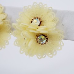 VTG Coro Cream Plastic Filigree Flower AB Rhinestone Clip On Earrings Costume