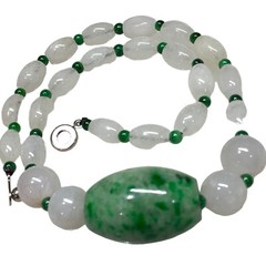 Vintage White And Green Jade Necklace 62 Grams 17”