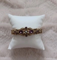 Vintage 1974 Avon Queensbury Victorian Revival Gold Tone Purple Crystal Bracelet
