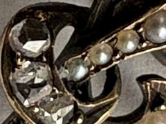 READ Victorian 10K 18K Mixed Metals Pearl Mine Cut Diamonds Leaf Flower Brooch