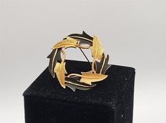 Vintage Mode Art Black & Gold Tone Leaf Bracelet, Brooch, Clip Earrings Set