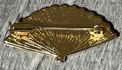 Vntg Tricolor Damascene Fan Brooch Gold Niello Bids Flowers Trombone Clasp W11