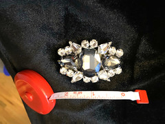 Vintage Smoky Gray Crystal Clear Rhinestone Brooch to Wear with Scarfs ￼