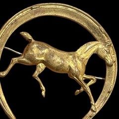 Horseshoe Pin Running Horse Riding Trotter Equestrian Brass Vintage Brooch Lucky