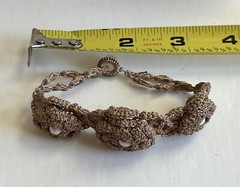 Vintage Crochet Bracelet Faux Pearls Stretch Gold Tone Cord 70’s Hippie Boho