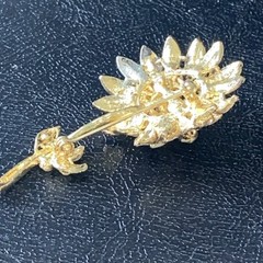 Vintage 1960’s Amber/Clear Rhinestone Goldtone Flower Brooch Pin w/ Secure Clasp