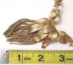 Vintage Ladies Designer Marvella Brushed Gold Tone Leaf & Tassel Necklace 16″