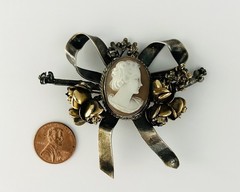Vintage Early Hobe 925 Sterling Silver 1/20 14k Gold Cameo Flower Bow Brooch