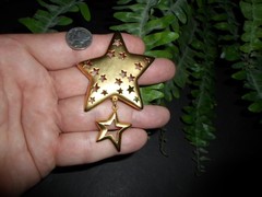 Vintage CASUAL CORNER – gold tone – STAR w dangle star PIN – brooch